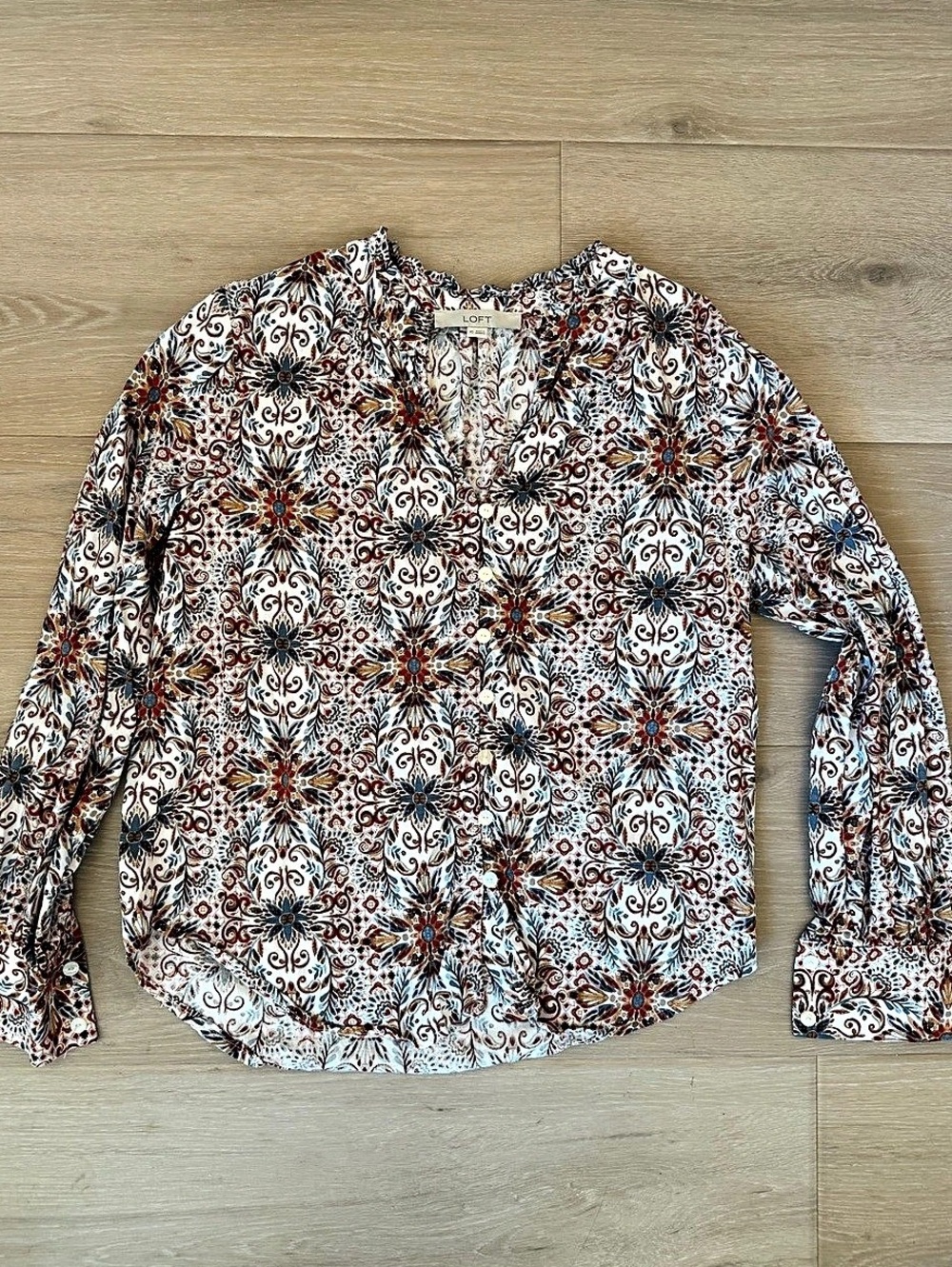 LOFT Printed Long Sleeve Blouse Size XS Like New
